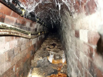 a 'fatberg' feito de graxa e lenços umedecidos encontrados no esgoto inglês Pureenpower.com 